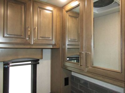 2026 Fleetwood DISCOVERY LXE - Photo 17