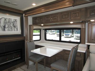 2026 Fleetwood DISCOVERY LXE - Photo 14