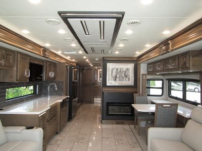 2026 Fleetwood DISCOVERY LXE - Photo 5