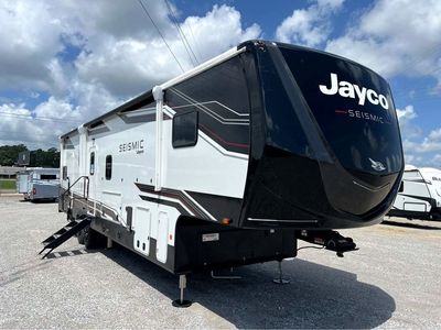 2026 Jayco Seismic - Photo 1