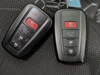 2023 Toyota RAV4 Hybrid — photo 33 view