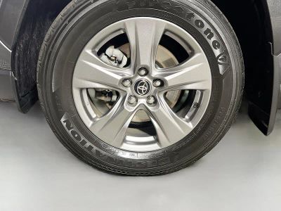 2023 Toyota RAV4 Hybrid — photo 11 view