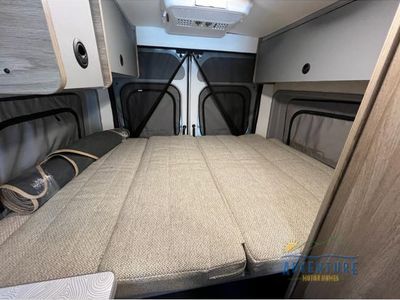 2025 Winnebago Solis - Photo 10