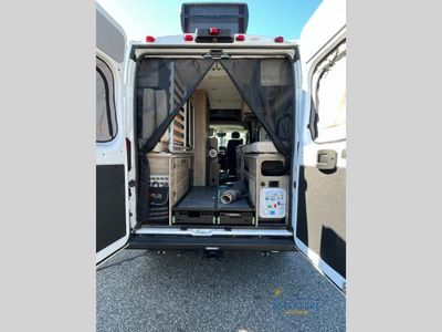 2025 Winnebago Solis - Photo 8
