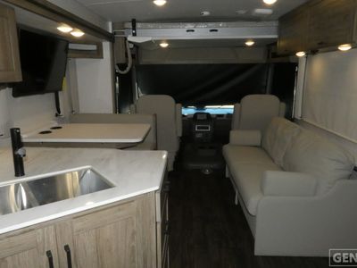 2025 Winnebago Sunstar - Photo 6