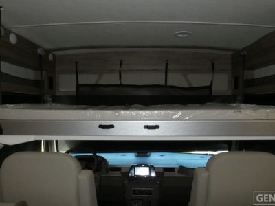 2025 Winnebago Sunstar - Photo 13