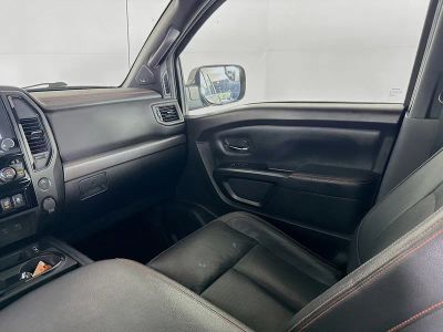 2020 Nissan Titan — photo 24 view