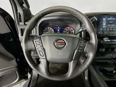 2020 Nissan Titan — photo 9 view