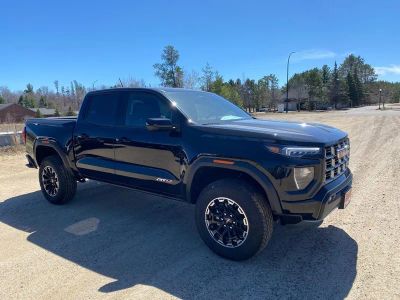 2026 GMC Canyon — detail view