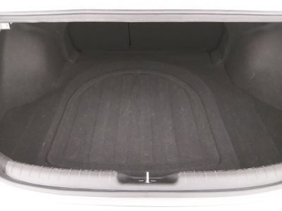 2024 Hyundai Elantra — photo 11 view
