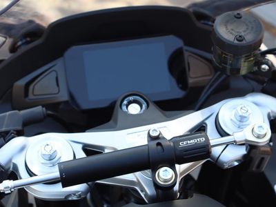2026 CFMOTO 675SS - Photo 12