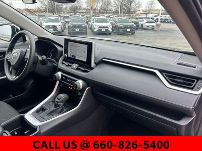 2025 Toyota RAV4 - Photo 6
