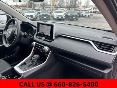 2025 Toyota RAV4 - Photo 25