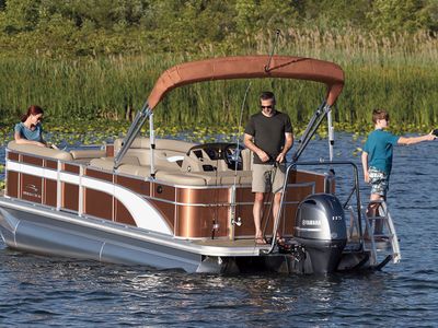 2023 Bennington 22 SSR - Photo 3