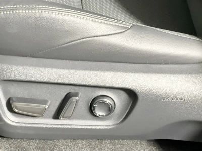 2025 Toyota 4Runner — photo 13 view