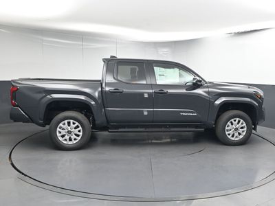 2025 Toyota Tacoma SR5 Truck Double Cab — photo 7 view