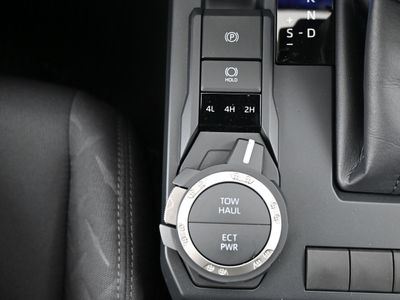 2025 Toyota Tacoma SR5 Truck Double Cab — photo 11 view