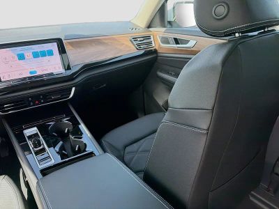 2026 Volkswagen Atlas — photo 18 view