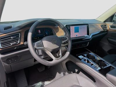 2026 Volkswagen Atlas — photo 9 view