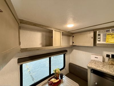 2026 Sunset Park RV Sun Lite — photo 17 view