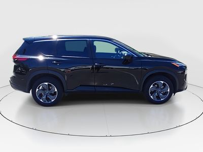 2025 Nissan Rogue — photo 8 view