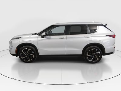2024 Mitsubishi Outlander - Photo 4