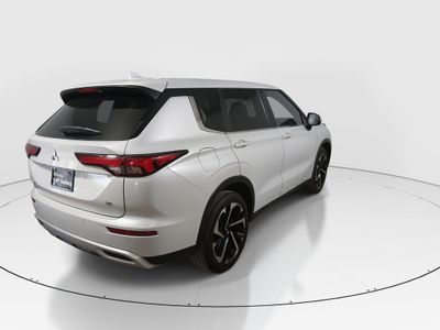 2024 Mitsubishi Outlander - Photo 7