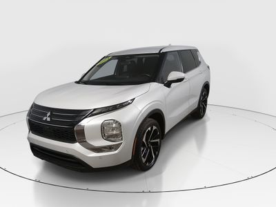 2024 Mitsubishi Outlander - Photo 3