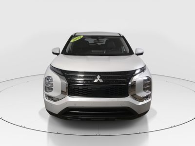 2024 Mitsubishi Outlander - Photo 2