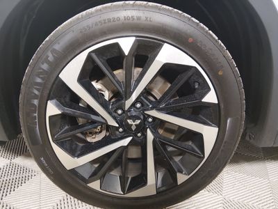 2024 Mitsubishi Outlander - Photo 10