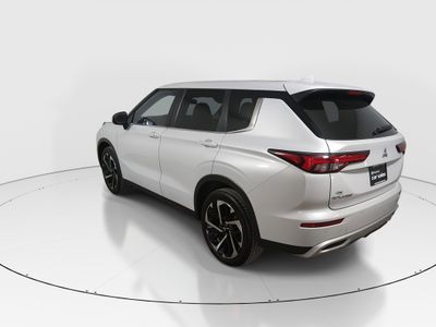 2024 Mitsubishi Outlander - Photo 5