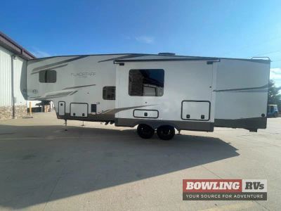 2025 Flagstaff Classic F374DBH — rear three-quarter view