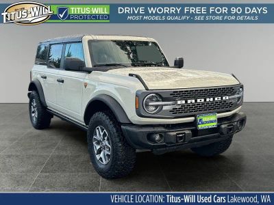 2025 Ford Bronco Badlands in Desert Sand — front three-quarter view