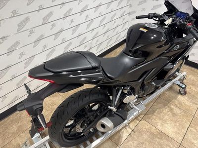 2026 Yamaha YZF-R3 - Photo 11
