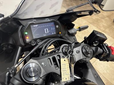 2026 Yamaha YZF-R3 - Photo 9