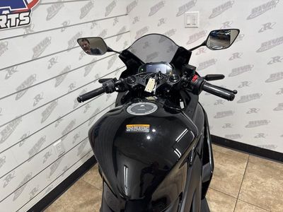 2026 Yamaha YZF-R3 - Photo 12