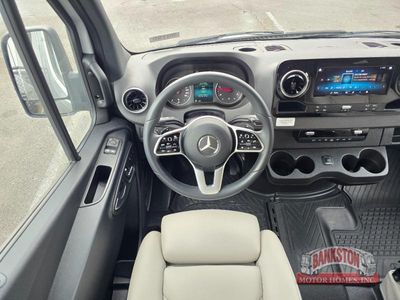 2025 Terreno-ion AWD Twin — photo 8 view