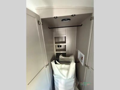 2027 Jayco North Point - Photo 24