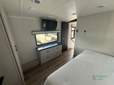 2027 Jayco North Point - Photo 23