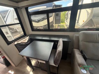2027 Jayco North Point - Photo 5