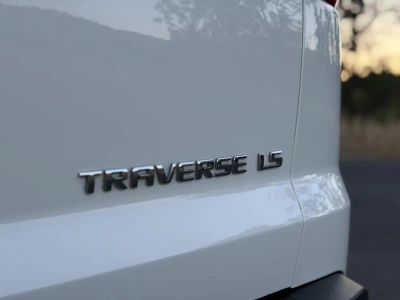 2011 Chevrolet Traverse — photo 12 view