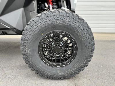 2026 Polaris RZR Pro R Ultimate - Photo 24