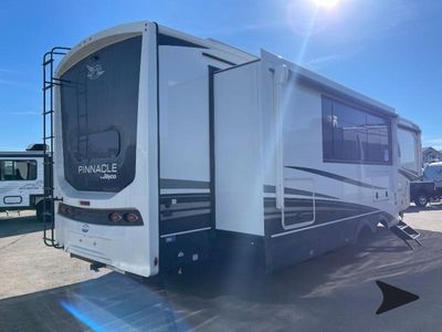 2026 Jayco Pinnacle - Photo 12