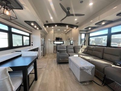 2026 Jayco Pinnacle - Photo 3