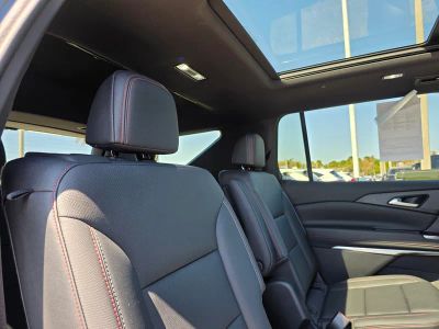2024 Chevrolet Traverse — photo 14 view