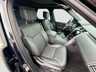 2025 Land Rover Discovery — photo 15 view