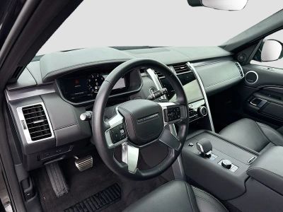 2025 Land Rover Discovery — photo 27 view