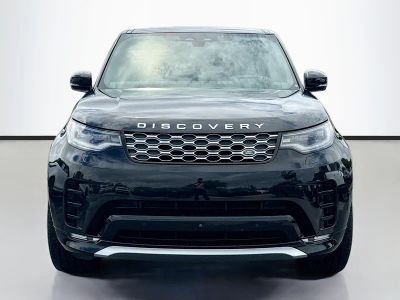 2025 Land Rover Discovery — photo 8 view