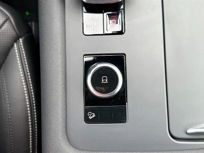 2025 Land Rover Discovery — photo 31 view