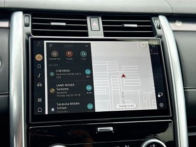 2025 Land Rover Discovery — photo 34 view